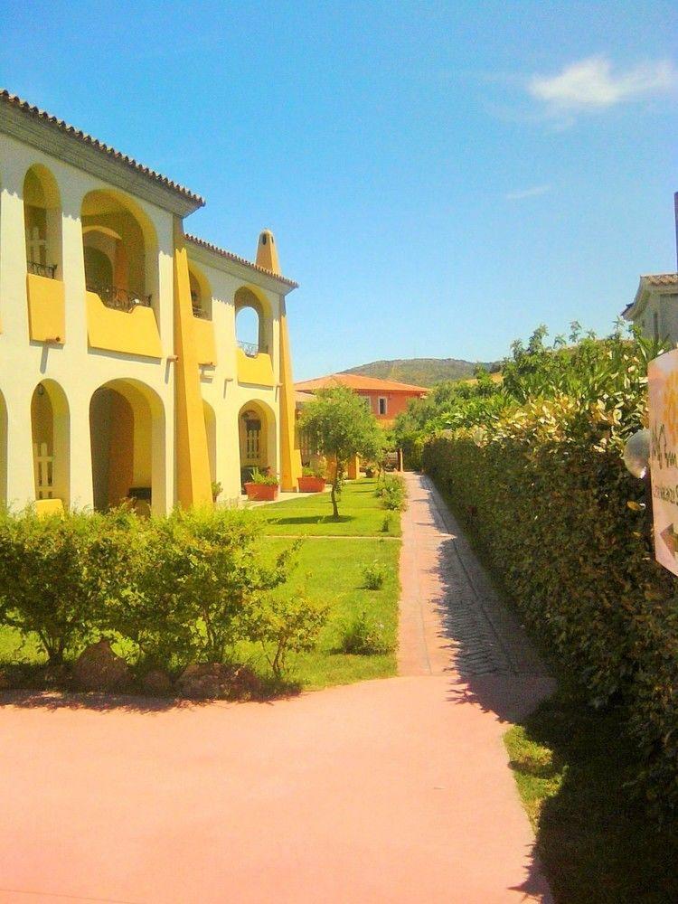 Case Vacanze San Silvestro Будони Екстериор снимка